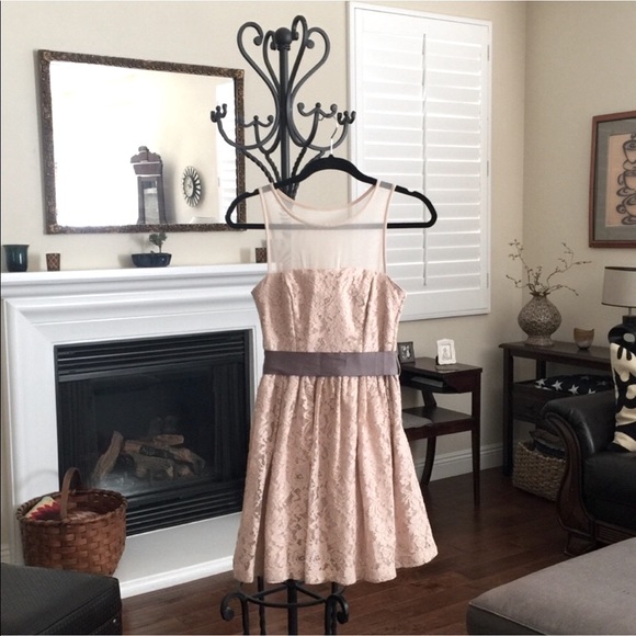 Inspire Me Nude Mesh/Lace Dress | Sz 3 - Picture 3 of 7